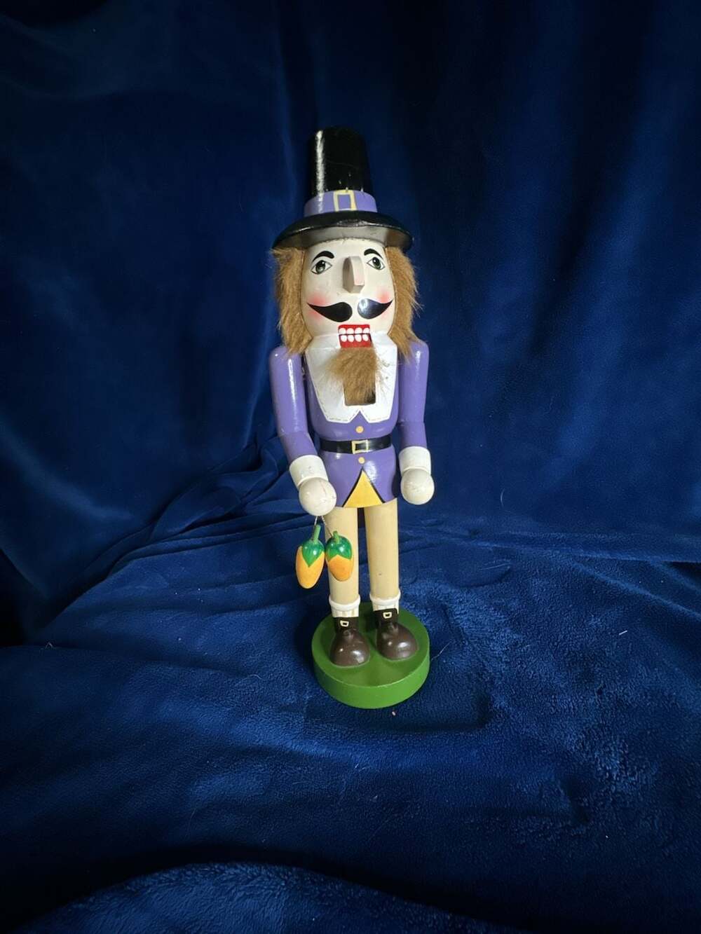 Wooden Pilgrim Thanksgiving Nutcracker Decoration with Pumpkins